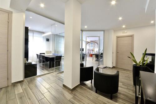 Studio/Ufficio in vendita a Caronno Pertusella