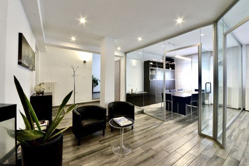 Studio/Ufficio in vendita a Caronno Pertusella