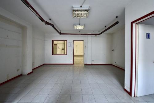 Capannone in vendita a Solaro