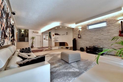 Villa in vendita a Ceriano Laghetto