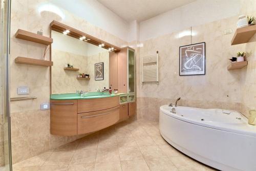 Villa in vendita a Ceriano Laghetto
