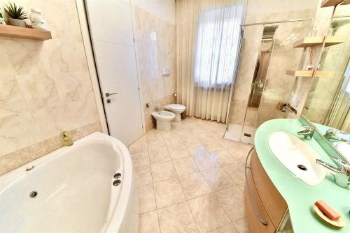 Villa in vendita a Ceriano Laghetto
