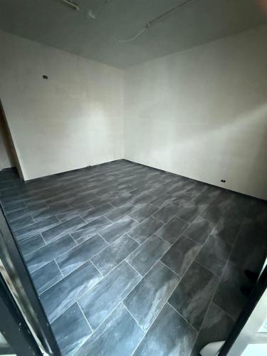 Locale commerciale in affitto a Rovellasca