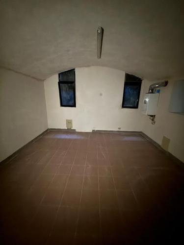 Locale commerciale in affitto a Rovellasca