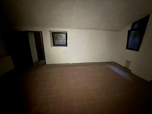 Locale commerciale in affitto a Rovellasca