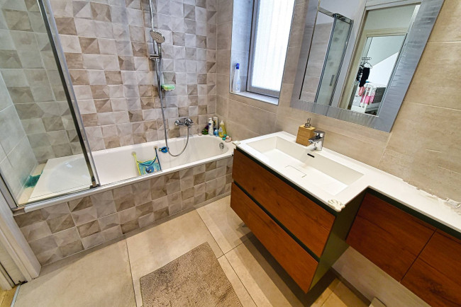 Appartamento in vendita a Solaro