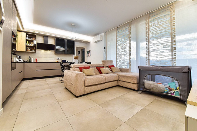 Appartamento in vendita a Solaro