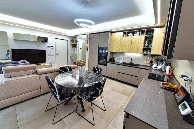 Appartamento in vendita a Solaro