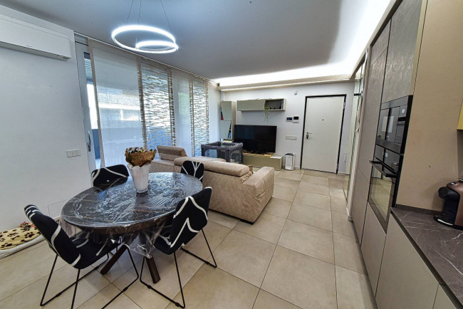 Appartamento in vendita a Solaro