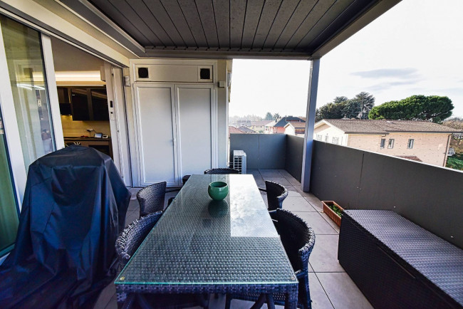 Appartamento in vendita a Solaro