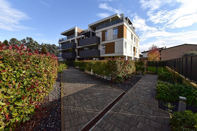 Appartamento in vendita a Solaro