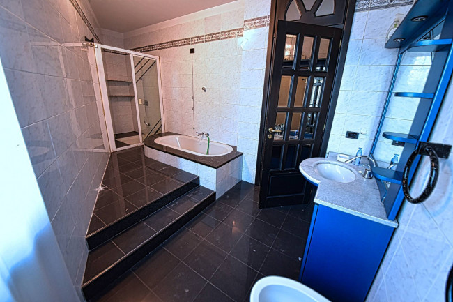 Appartamento in vendita a Limbiate