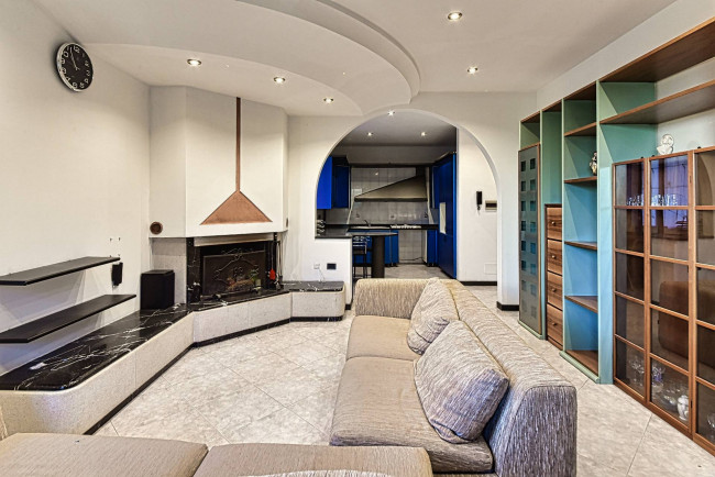 Appartamento in vendita a Limbiate