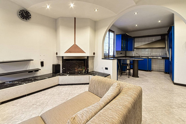 Appartamento in vendita a Limbiate