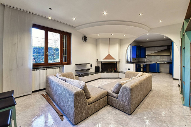 Appartamento in vendita a Limbiate