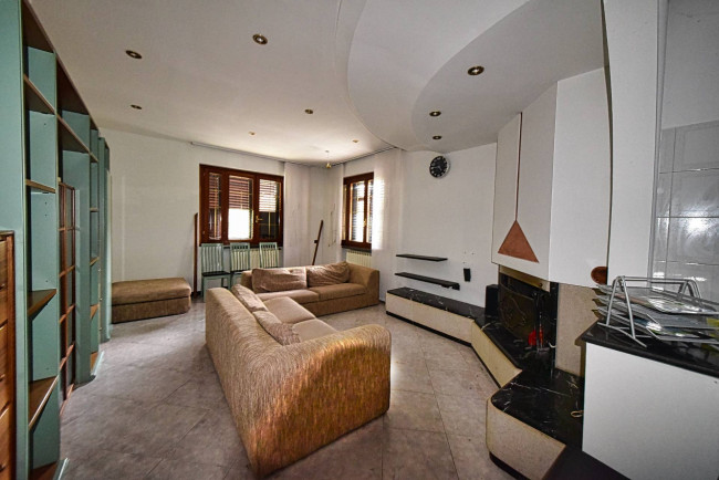 Appartamento in vendita a Limbiate