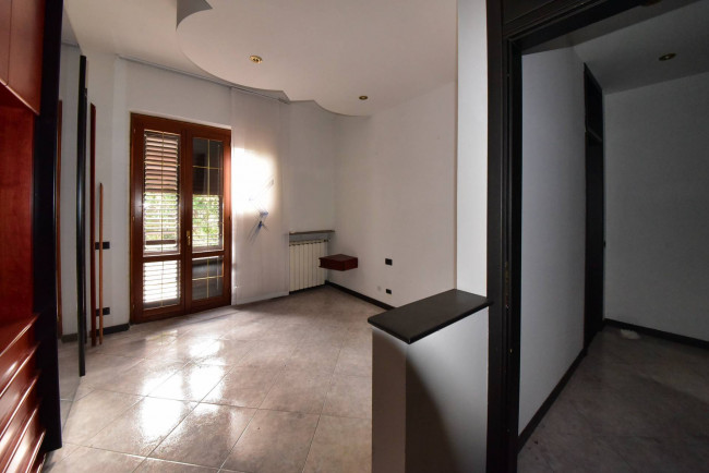 Appartamento in vendita a Limbiate