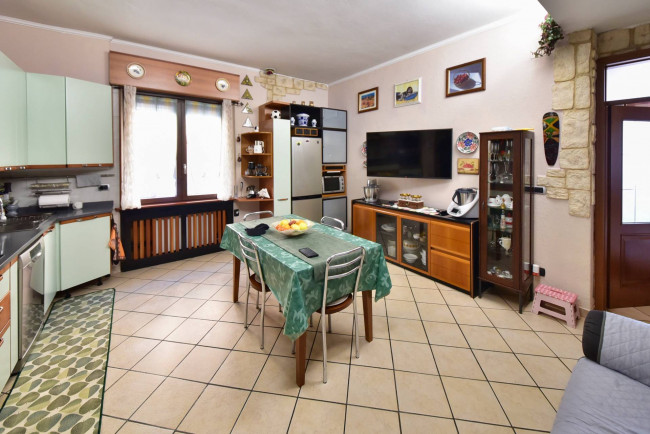 Appartamento in vendita a Limbiate