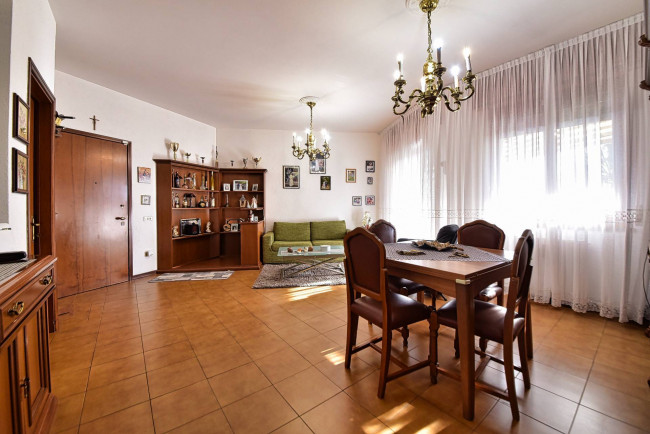 Appartamento in vendita a Solaro