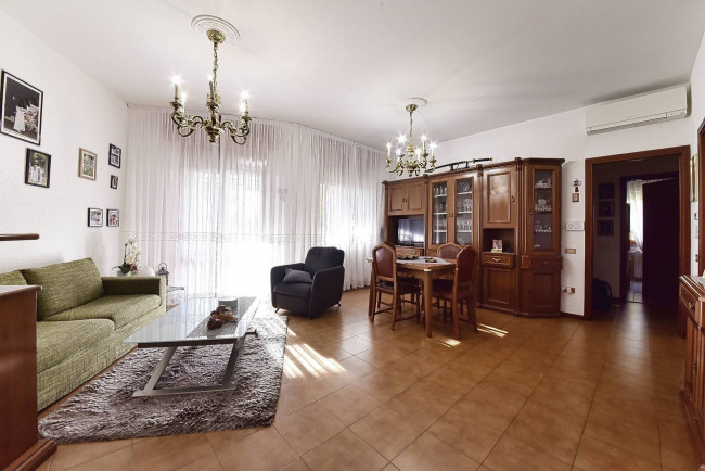 Appartamento in vendita a Solaro