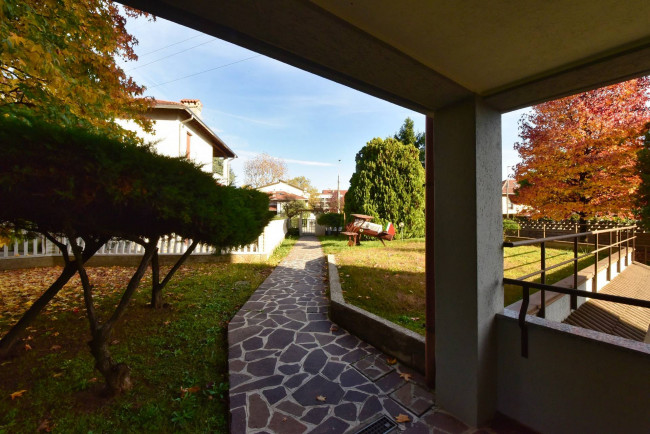 Appartamento in vendita a Solaro