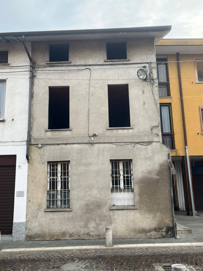 Casa singola in vendita a Solaro