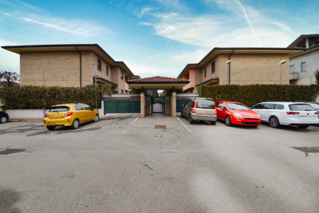 Appartamento in vendita a Solaro