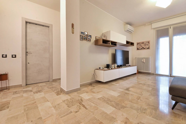 Appartamento in vendita a Garbagnate Milanese