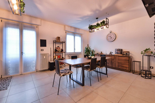 Appartamento in vendita a Garbagnate Milanese