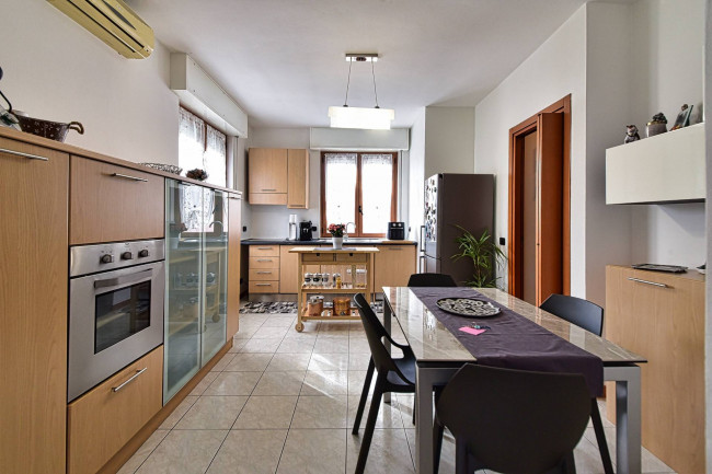 Appartamento in vendita a Ceriano Laghetto