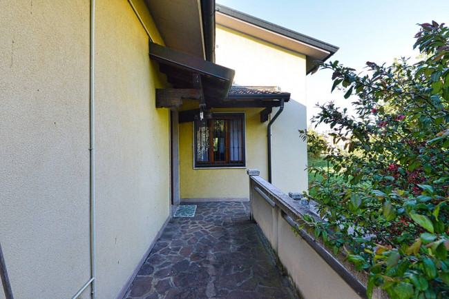 Villa in vendita a Ceriano Laghetto