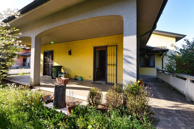 Villa in vendita a Ceriano Laghetto