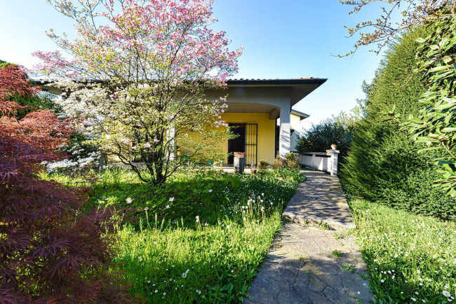 Villa in vendita a Ceriano Laghetto