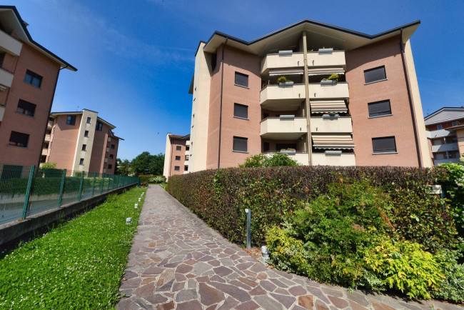 Appartamento in vendita a Solaro