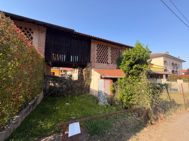 Rustico in vendita a Solaro