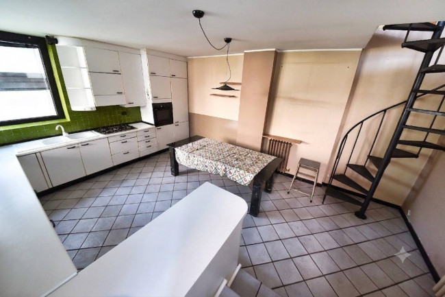 Casa singola in vendita a Solaro