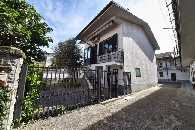 Casa singola in vendita a Solaro