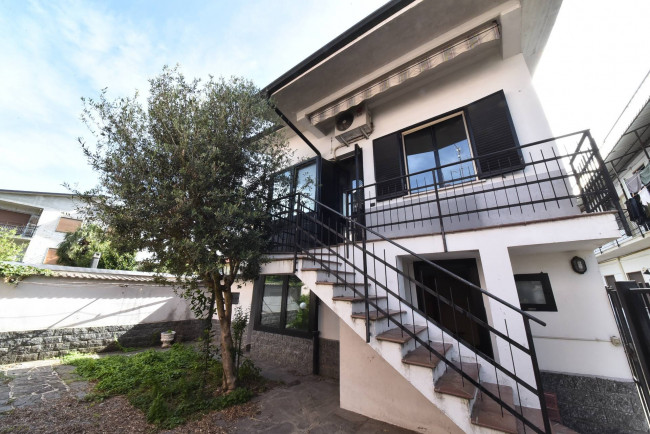 Casa singola in vendita a Solaro