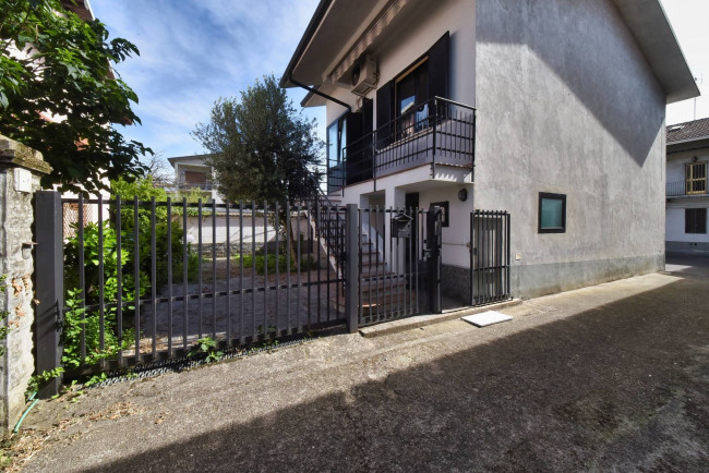 Casa singola in vendita a Solaro
