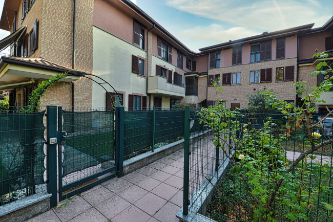 Appartamento in vendita a Caronno Pertusella