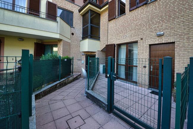 Appartamento in vendita a Caronno Pertusella