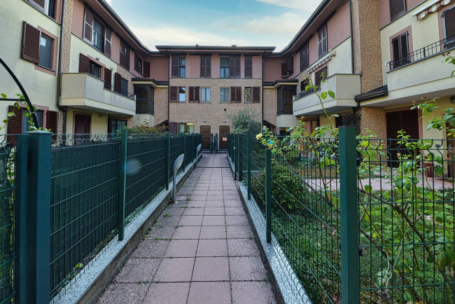 Appartamento in vendita a Caronno Pertusella