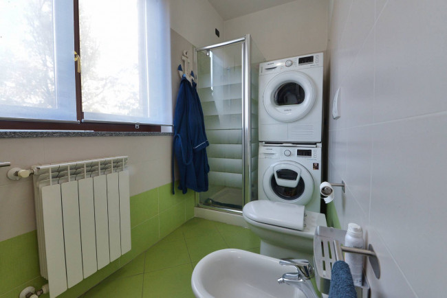 Appartamento in vendita a Caronno Pertusella