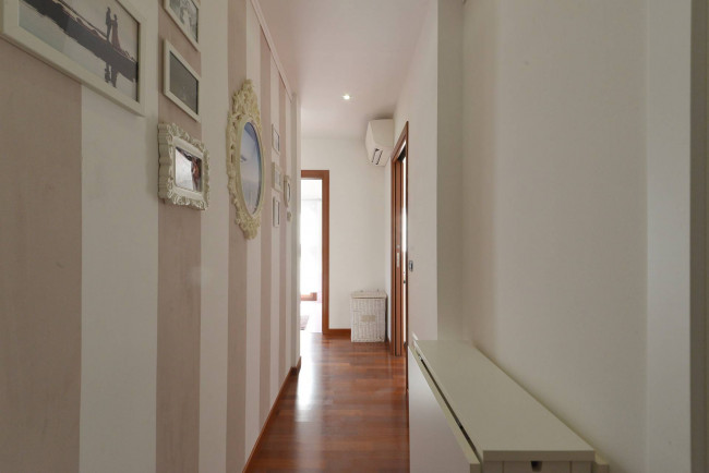 Appartamento in vendita a Caronno Pertusella