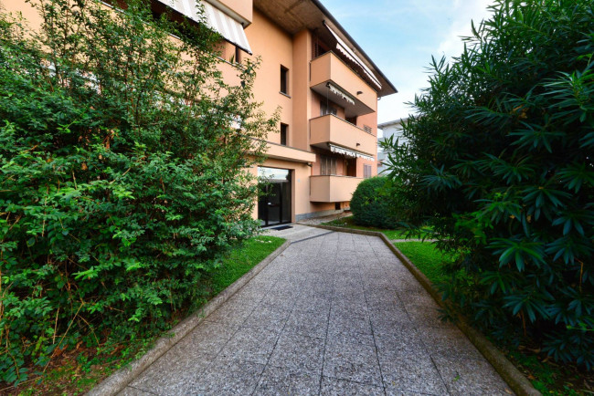 Appartamento in vendita a Solaro