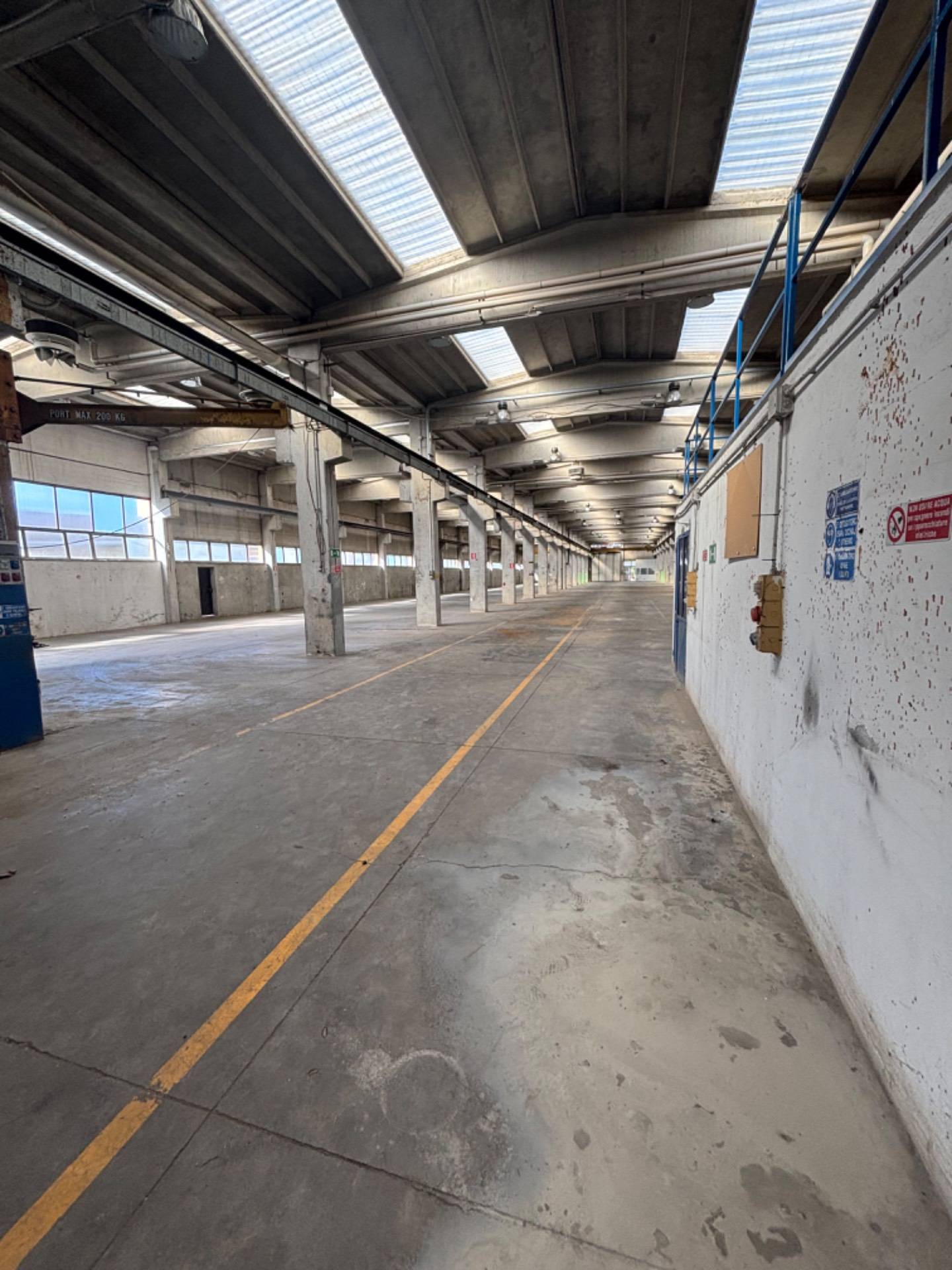 Capannone in Vendita