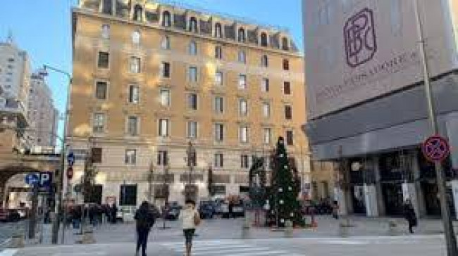 Locale commerciale in affitto a Genova
