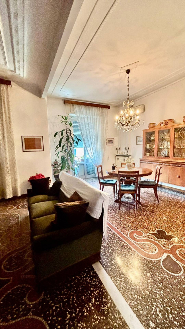 Appartamento in vendita a Genova