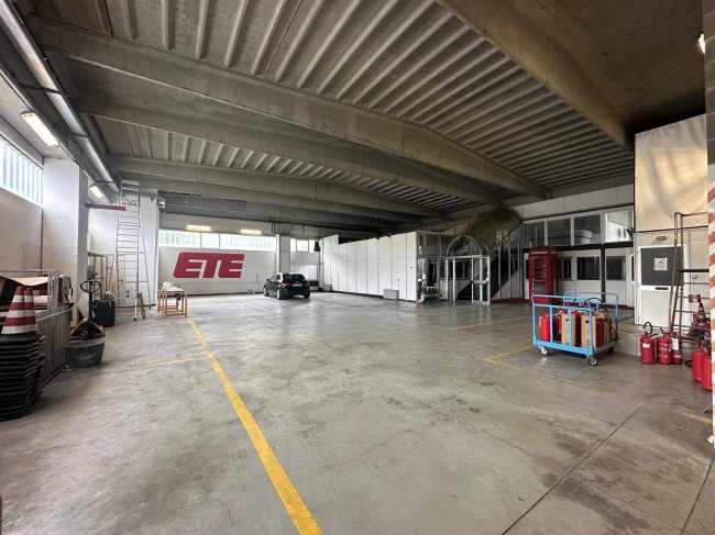 Magazzino in affitto/vendita a Genova