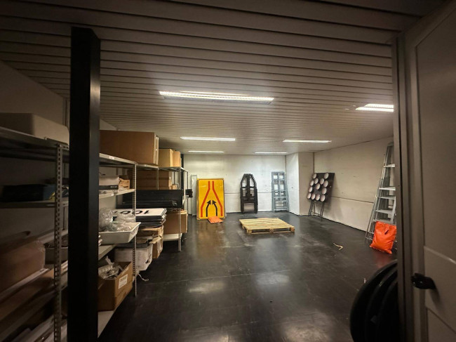 Magazzino in affitto/vendita a Genova